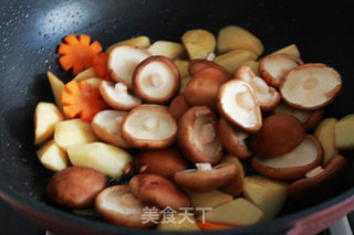 山药烩香菇的做法步骤:6