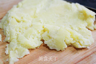 土豆泥鲜虾球的做法步骤:3