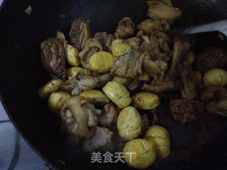 板栗烧鸡的做法步骤:7
