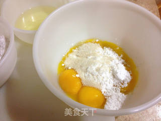心形草莓雪纺蛋糕的做法步骤:2