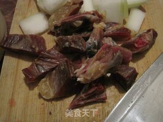 咸鸭炖鲫鱼火锅的做法步骤:2