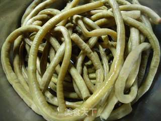 早餐配粥小菜——辣炒泡豇豆的做法步骤:3