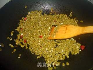 早餐配粥小菜——辣炒泡豇豆的做法步骤:8