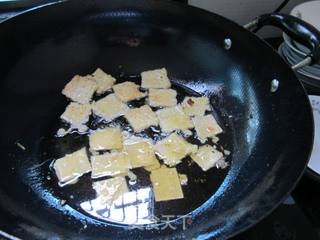 酥皮蘸汁豆腐的做法步骤：5