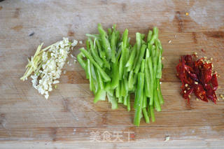 干煸手撕杏鲍菇的做法步骤:3