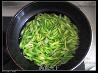 姜汁西芹的做法步骤:5