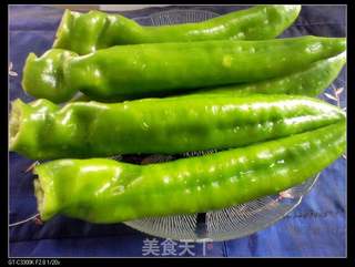 青椒炒鸡蛋的做法步骤:2