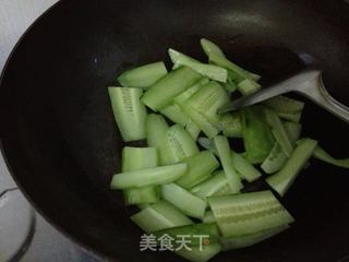 黄瓜皮蛋汤的做法步骤:3