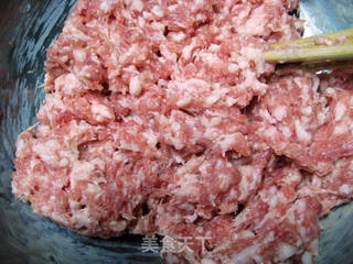 萝卜鲜肉馅饼的做法步骤：1