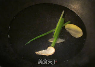 菠萝蜜籽剔骨汤的做法步骤:3