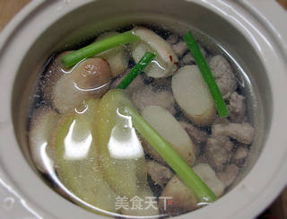 菠萝蜜籽剔骨汤的做法步骤:5