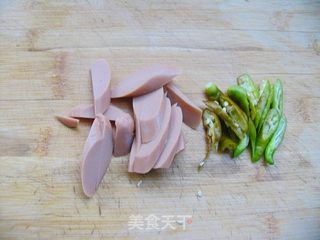 洋芋擦擦最本土的吃法——家常炒洋芋擦擦的做法步骤:4