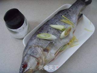 原汁原味---清蒸海上鲜的做法步骤:3