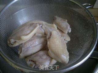 餐桌上的美味。。。啤酒酱香鸡翅的做法步骤:4
