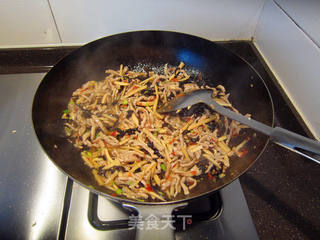 鱼香肉丝的做法步骤:10