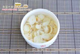 秋季润肺饮品——绿豆百合甜汤的做法步骤:3