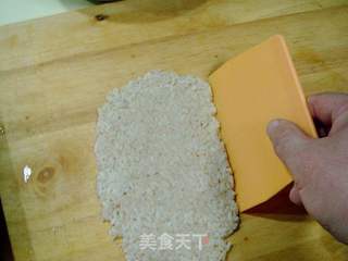 用剩米饭制作小吃“香辣锅巴”的做法步骤：5