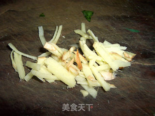 鲜味无敌的海鲜小炒--蛏肉炒韭菜的做法步骤：7