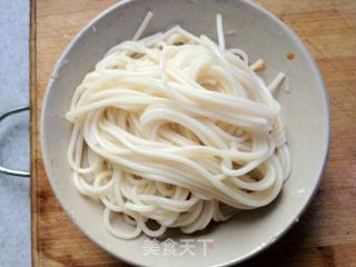 川味榨菜鸡丝凉面的做法步骤：3