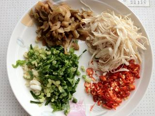 川味榨菜鸡丝凉面的做法步骤：5