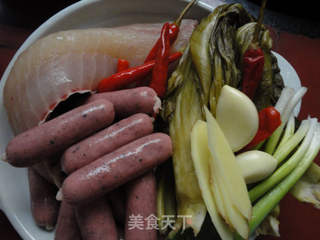 川味-----酸菜鱼的做法步骤：1