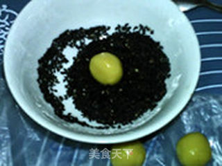 黑芝麻酥球的做法步骤:11