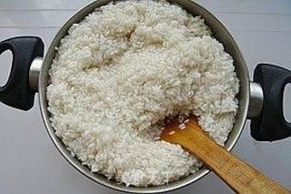 外脆里嫩——糯米肉圆的做法步骤:2