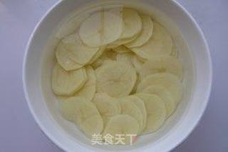 非油炸----椒盐烤薯片的做法步骤:3