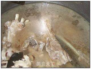 陕西羊肉泡馍的做法步骤:12