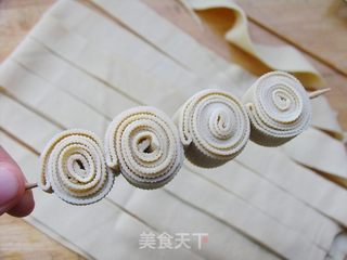 烤出好滋味——孜然酱香豆皮卷的做法步骤:2