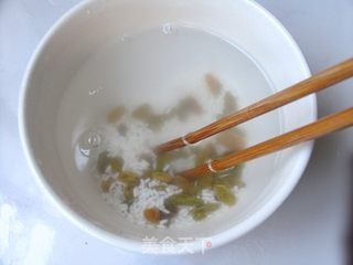 水灵女人轻松吃出来——红豆莲子羹的做法步骤:4