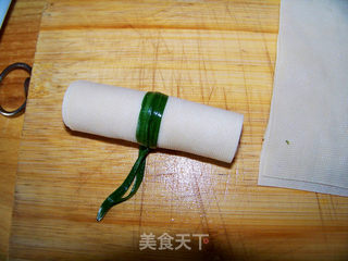 心蓝手制私房菜【芹香千张手卷】——清新宜人，宛若出水芙蓉的做法步骤：8