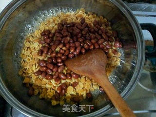 花生玉米片糖的做法步骤:10
