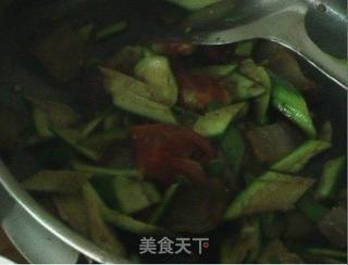 丝瓜炒腊肉的做法步骤:8