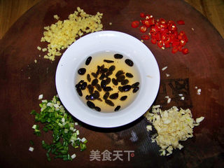 心蓝手制私房菜【小炒荷包蛋】——荷包蛋的华丽丽转身的做法步骤:3