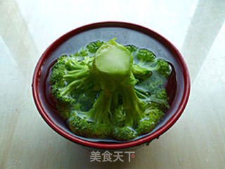 蚝油西兰花的做法步骤:2