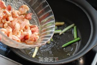 【莲藕木耳炒肉片】的做法步骤:6