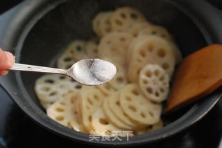 【莲藕木耳炒肉片】的做法步骤:12