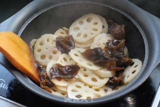 【莲藕木耳炒肉片】的做法步骤:15
