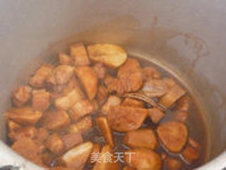 芋头红烧肉的做法步骤:11