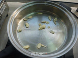 蒜煎小香菇的做法步骤:5