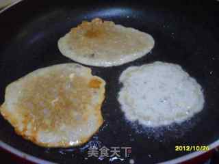 板栗牛奶煎香饼的做法步骤:4