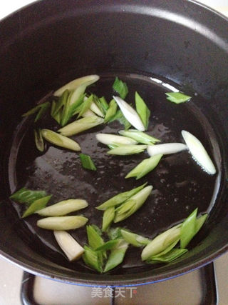 双椒爆鲜鱿的做法步骤:5