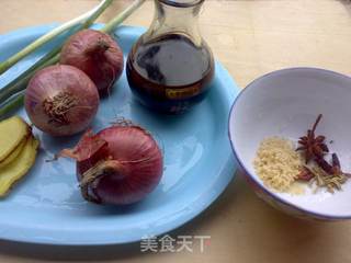 葱卤五花肉的做法步骤:2