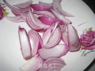 孜然时蔬羊肉的做法步骤：1