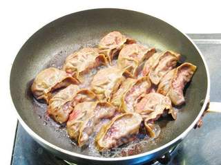 红菜头饺子的做法步骤:18