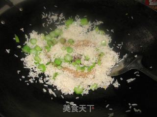 菜心粒鸡蛋炒饭的做法步骤:10