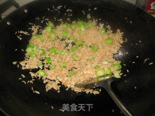 菜心粒鸡蛋炒饭的做法步骤:11