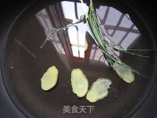 双色皮冻的做法步骤:2
