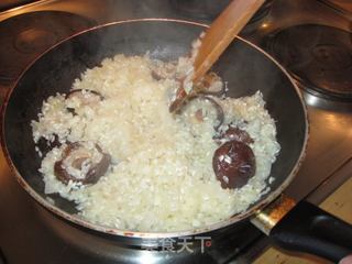 松露鸡汁意大利调味饭（Truffle Risotto）的做法步骤：6